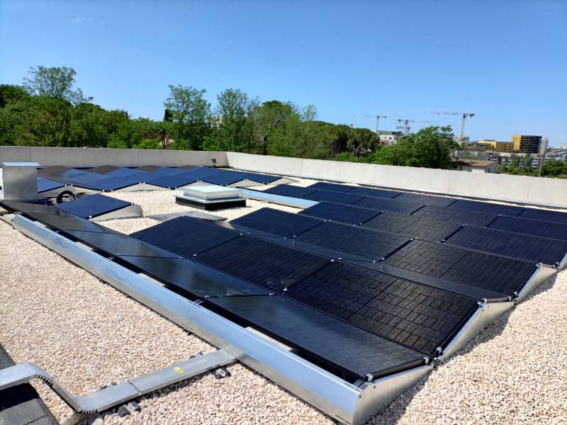 Toiture terrasse à Strasbourg — installation photovoltaïque de 25 kWc